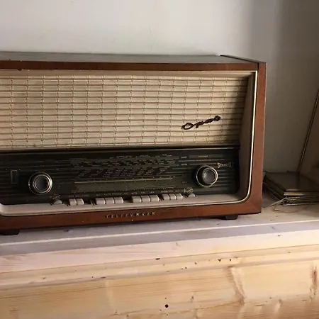 Chez Le Roi Du Bois Ottre Vakantiehuis